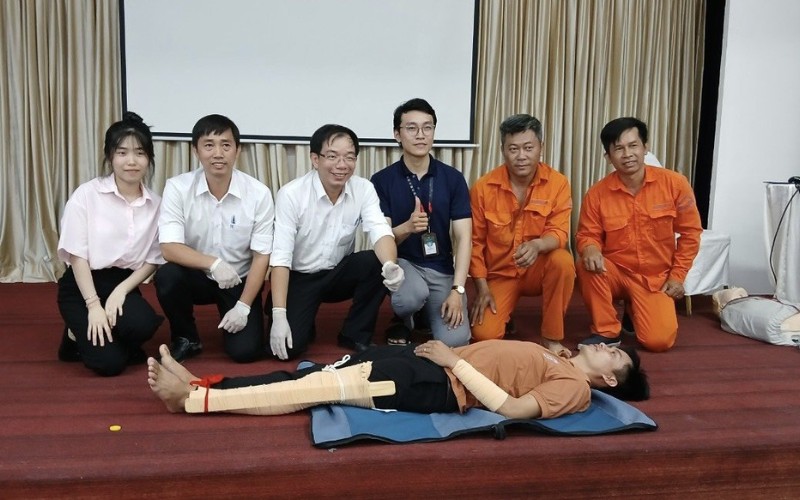 Buổi Huấn Luyện An Toàn, Vệ Sinh Lao Động Nhóm 4 Cán Bộ Nhân Viên Hipc | Hiep Phuoc 산업단지 주식회사