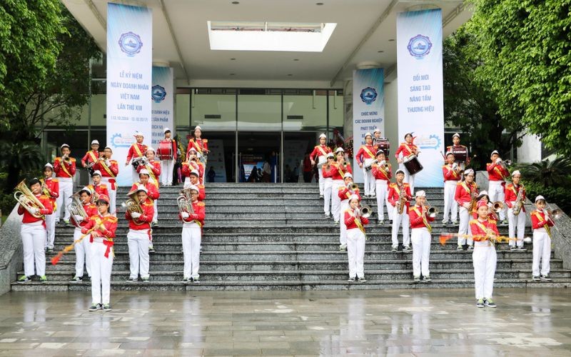 Hình Ảnh Lễ Tôn Vinh Doanh Nghiệp Tiêu Biểu 2017 | Hiep Phuoc 산업단지 주식회사