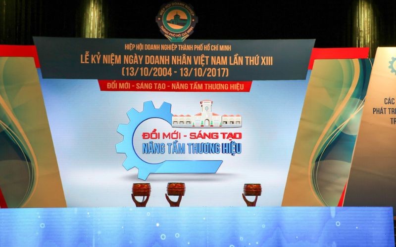 Hình Ảnh Lễ Tôn Vinh Doanh Nghiệp Tiêu Biểu 2017 | Hiep Phuoc 산업단지 주식회사
