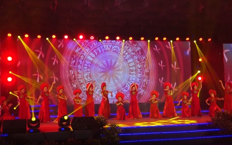 Khu Công Nghiệp Hiệp Phước Đồng Hành Cùng Lễ Trao Giải Thưởng Doanh Nhân Trẻ Xuất Sắc Tp. Hcm Lần 10 - Năm 2018 | Hiep Phuoc 산업단지 주식회사