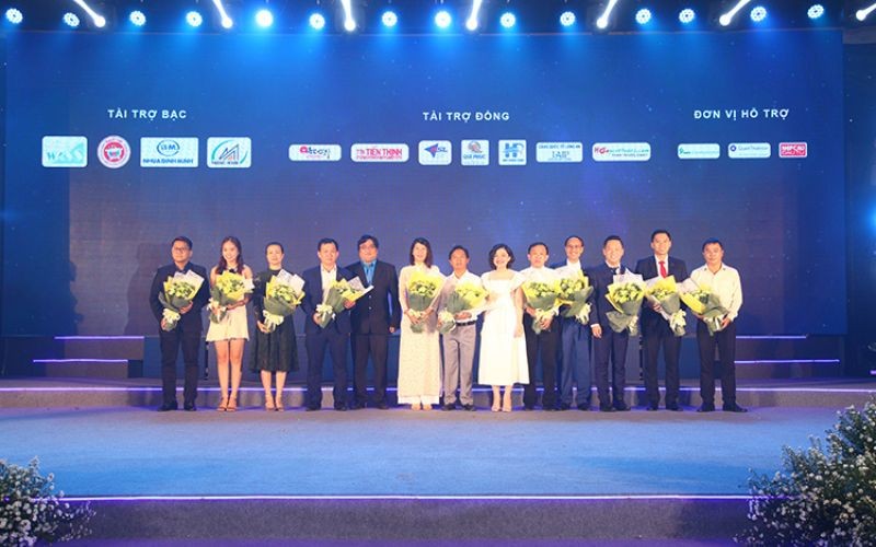 Khu Công Nghiệp Hiệp Phước Đồng Hành Cùng Lễ Trao Giải Thưởng Doanh Nhân Trẻ Xuất Sắc Tp. Hcm Lần 10 - Năm 2018 | Hiep Phuoc 산업단지 주식회사