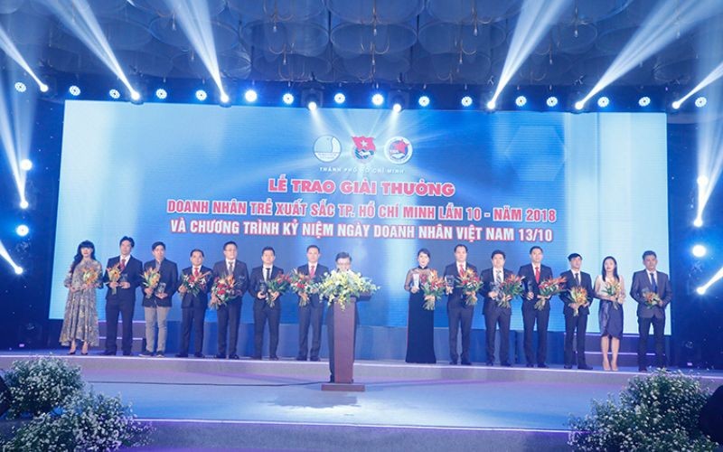 Khu Công Nghiệp Hiệp Phước Đồng Hành Cùng Lễ Trao Giải Thưởng Doanh Nhân Trẻ Xuất Sắc Tp. Hcm Lần 10 - Năm 2018 | Hiep Phuoc 산업단지 주식회사