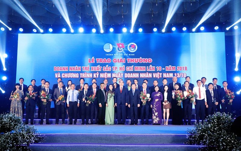 Khu Công Nghiệp Hiệp Phước Đồng Hành Cùng Lễ Trao Giải Thưởng Doanh Nhân Trẻ Xuất Sắc Tp. Hcm Lần 10 - Năm 2018 | Hiep Phuoc 산업단지 주식회사